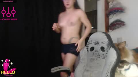 Snapshot of alguien_mas01 chatting on June 2026 06:03:02 AM cami online show from June 2026 06:03:02 AM