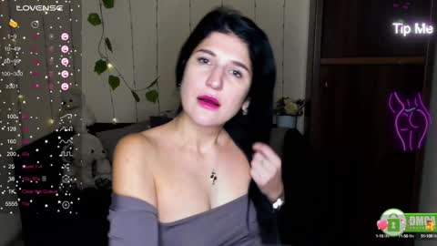 Snapshot of alianna_solo_kiss chatting on February 2025 06:35:01 AM Alianna online show from February 2025 06:35:01 AM