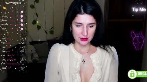 Snapshot of alianna_solo_kiss chatting on February 2025 09:46:02 AM Alianna online show from February 2025 09:46:02 AM