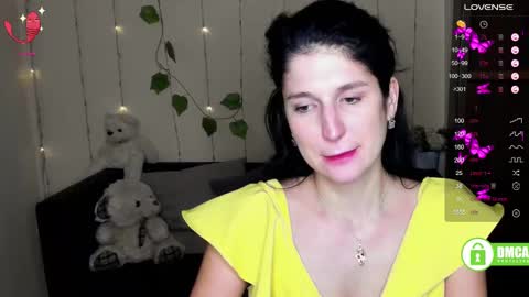 Snapshot of alianna_solo_kiss chatting on February 2025 12:55:01 PM Alianna online show from February 2025 12:55:01 PM