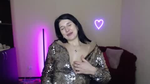 Snapshot of alianna_solo_kiss chatting on February 2025 03:49:02 PM Alianna online show from February 2025 03:49:02 PM