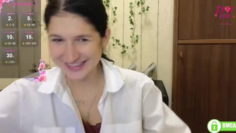 Snapshot of alianna_solo_kiss chatting on October 2025 11:20:02 AM Alianna online show from October 2025 11:20:02 AM