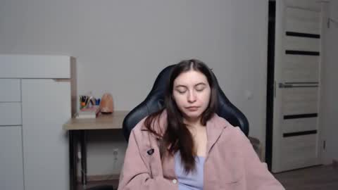 Alice online show from March 2025 01:58:01 AM