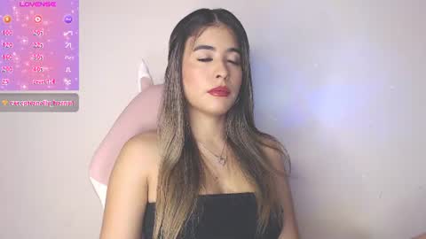 Snapshot of alice_cespedes chatting on June 2026 06:17:01 PM alice_cespedes online show from June 2026 06:17:01 PM