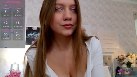 Snapshot of alice_charmy chatting on January 2025 08:18:02 AM Alice in Wonderland online show from January 2025 08:18:02 AM