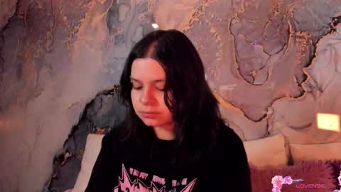 Snapshot of alice_cute77 chatting on November 2025 04:12:02 PM Mey online show from November 2025 04:12:02 PM