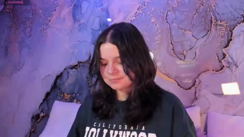 Snapshot of alice_cute77 chatting on December 2025 01:03:02 AM Mey online show from December 2025 01:03:02 AM