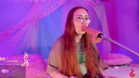 Snapshot of alice_cute77 chatting on May 2026 01:45:01 AM Mey online show from May 2026 01:45:01 AM