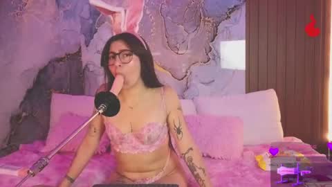Snapshot of alice_cute77 chatting on June 2026 02:19:02 PM Mey online show from June 2026 02:19:02 PM