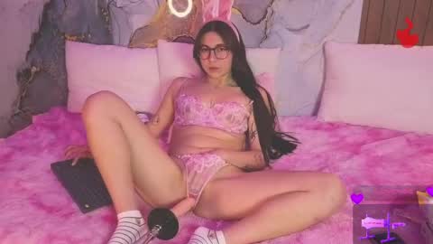 Snapshot of alice_cute77 chatting on June 2026 02:33:01 PM Mey online show from June 2026 02:33:01 PM