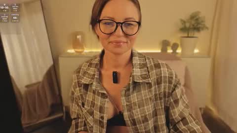 alice_eva online show from September 2025 11:21:02 AM