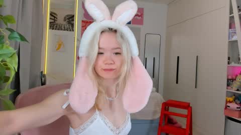 Snapshot of alice_forfun chatting on March 2026 03:12:01 AM Alichery online show from March 2026 03:12:01 AM