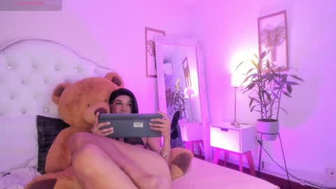 Snapshot of alice_graay_ chatting on February 2025 05:40:02 AM Alice Graay online show from February 2025 05:40:02 AM