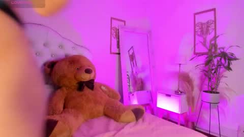 Snapshot of alice_graay_ chatting on February 2025 04:20:01 AM Alice Graay online show from February 2025 04:20:01 AM