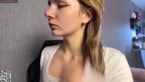 My name is Alice find out about me in the Fansly  online show from October 2025 03:12:02 PM