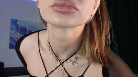 Snapshot of alice_liss_ chatting on April 2026 06:17:01 PM Alice online show from April 2026 06:17:01 PM