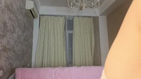 Snapshot of alice_liss_ chatting on April 2026 05:47:01 PM Alice online show from April 2026 05:47:01 PM