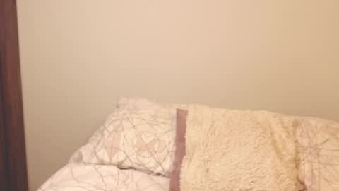 Snapshot of alice_middle01 chatting on October 2025 06:14:02 PM Alice online show from October 2025 06:14:02 PM