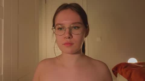 Snapshot of alice_miiiller chatting on May 2026 06:16:02 PM Alice online show from May 2026 06:16:02 PM