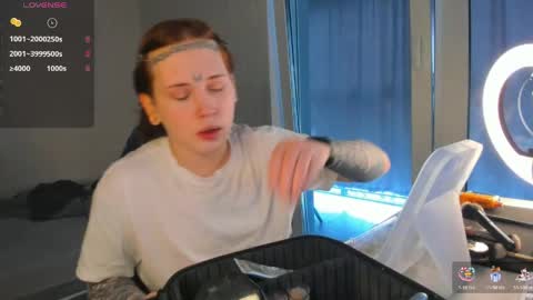 Snapshot of alice_moonshard chatting on April 2026 11:47:01 AM Alice online show from April 2026 11:47:01 AM