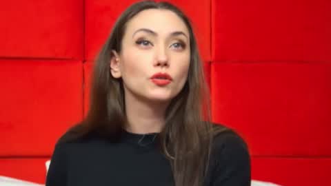 Snapshot of alice_munro chatting on February 2025 02:24:02 AM AliceMunro online show from February 2025 02:24:02 AM