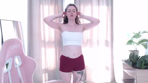 Snapshot of alice_novikova chatting on June 2026 01:47:01 PM Alice online show from June 2026 01:47:01 PM