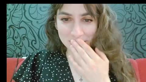 Snapshot of alice_sincere chatting on April 2026 09:17:01 PM Alice Love you all online show from April 2026 09:17:01 PM