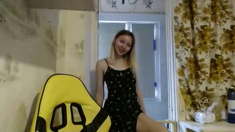 Snapshot of alice_smiles chatting on April 2026 10:46:01 AM Alice smiles online show from April 2026 10:46:01 AM