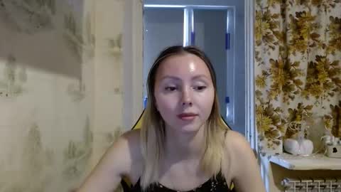 Snapshot of alice_smiles chatting on April 2026 10:20:02 AM Alice smiles online show from April 2026 10:20:02 AM