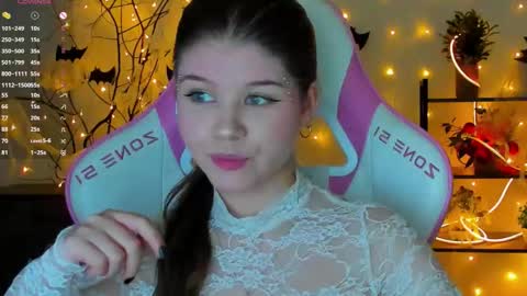 Alice online show from November 2025 09:06:02 PM