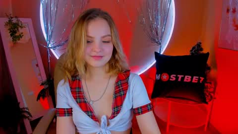 Snapshot of alice_tucci chatting on December 2024 07:50:02 PM Alice online show from December 2024 07:50:02 PM