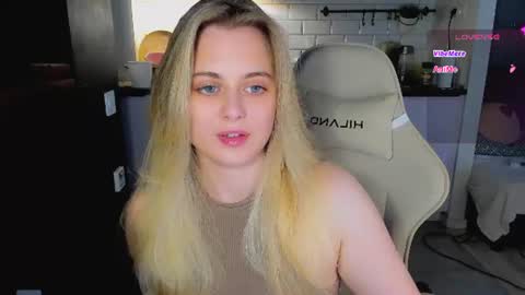 Snapshot of alice_wander chatting on June 2026 10:24:02 AM Alice online show from June 2026 10:24:02 AM
