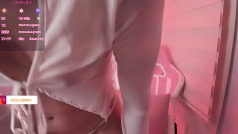 Alice  online show from December 2025 06:14:02 PM