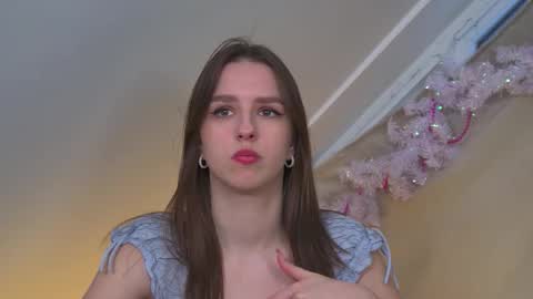 Snapshot of aliceatkin chatting on January 2026 06:51:02 AM Alice online show from January 2026 06:51:02 AM
