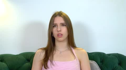 Snapshot of aliceatkin chatting on May 2026 06:21:01 AM Alice online show from May 2026 06:21:01 AM