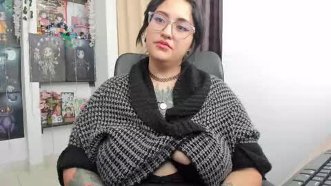 Alice Brinck online show from March 2025 06:08:02 PM