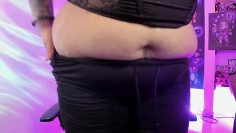 Snapshot of alicebrinck chatting on April 2026 12:11:02 AM Alice Brinck online show from April 2026 12:11:02 AM