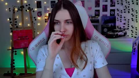 Snapshot of alicecharmy chatting on October 2025 05:35:02 AM alicecharmy online show from October 2025 05:35:02 AM