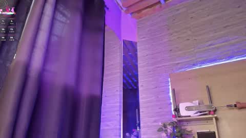 Alice  online show from February 2025 12:22:02 PM