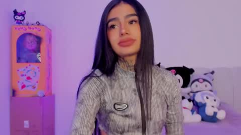 Snapshot of alicee_0 chatting on October 2025 05:25:01 PM Alice  online show from October 2025 05:25:01 PM