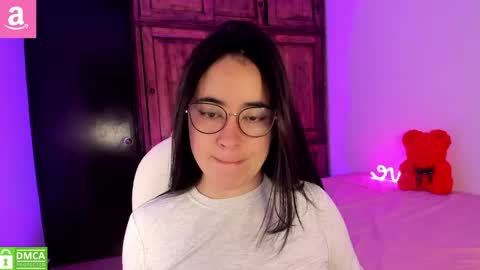 Snapshot of alicee_2 chatting on April 2026 10:06:01 AM Aliceee .. 97YP9VWGZHrefnav wishlist lists 1 online show from April 2026 10:06:01 AM