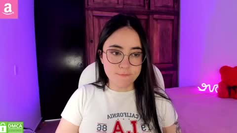 Snapshot of alicee_2 chatting on June 2026 05:56:02 PM Aliceee .. 97YP9VWGZHrefnav wishlist lists 1 online show from June 2026 05:56:02 PM