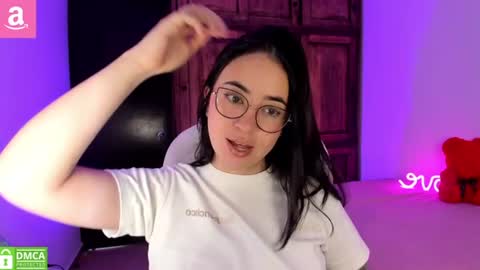 Snapshot of alicee_2 chatting on July 2026 09:36:02 PM Aliceee .. 97YP9VWGZHrefnav wishlist lists 1 online show from July 2026 09:36:02 PM