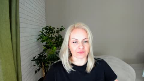 Snapshot of alicee__grace chatting on February 2025 12:39:01 PM Alicee online show from February 2025 12:39:01 PM