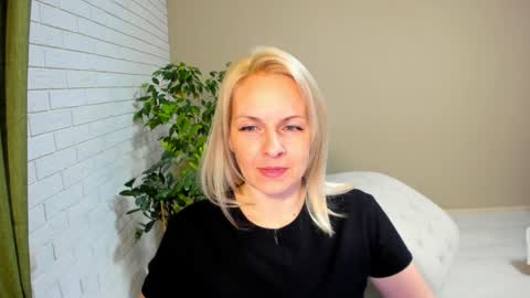 Snapshot of alicee__grace chatting on February 2025 07:05:02 PM Alicee online show from February 2025 07:05:02 PM