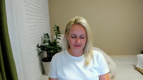 Snapshot of alicee__grace chatting on September 2025 08:09:02 PM Alicee online show from September 2025 08:09:02 PM