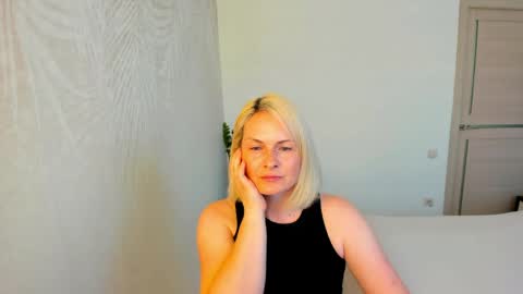 Snapshot of alicee__grace chatting on May 2026 08:53:02 AM Alicee online show from May 2026 08:53:02 AM