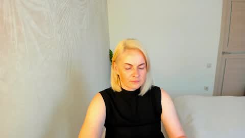 Snapshot of alicee__grace chatting on May 2026 02:13:02 PM Alicee online show from May 2026 02:13:02 PM