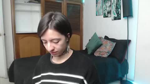 alicee_logan_ online show from October 2025 12:35:01 AM
