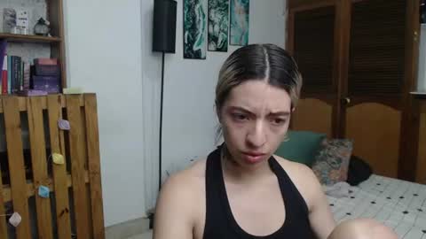 alicee_logan_ online show from July 2026 01:27:01 AM